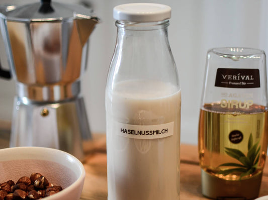 Make your own hazelnut milk